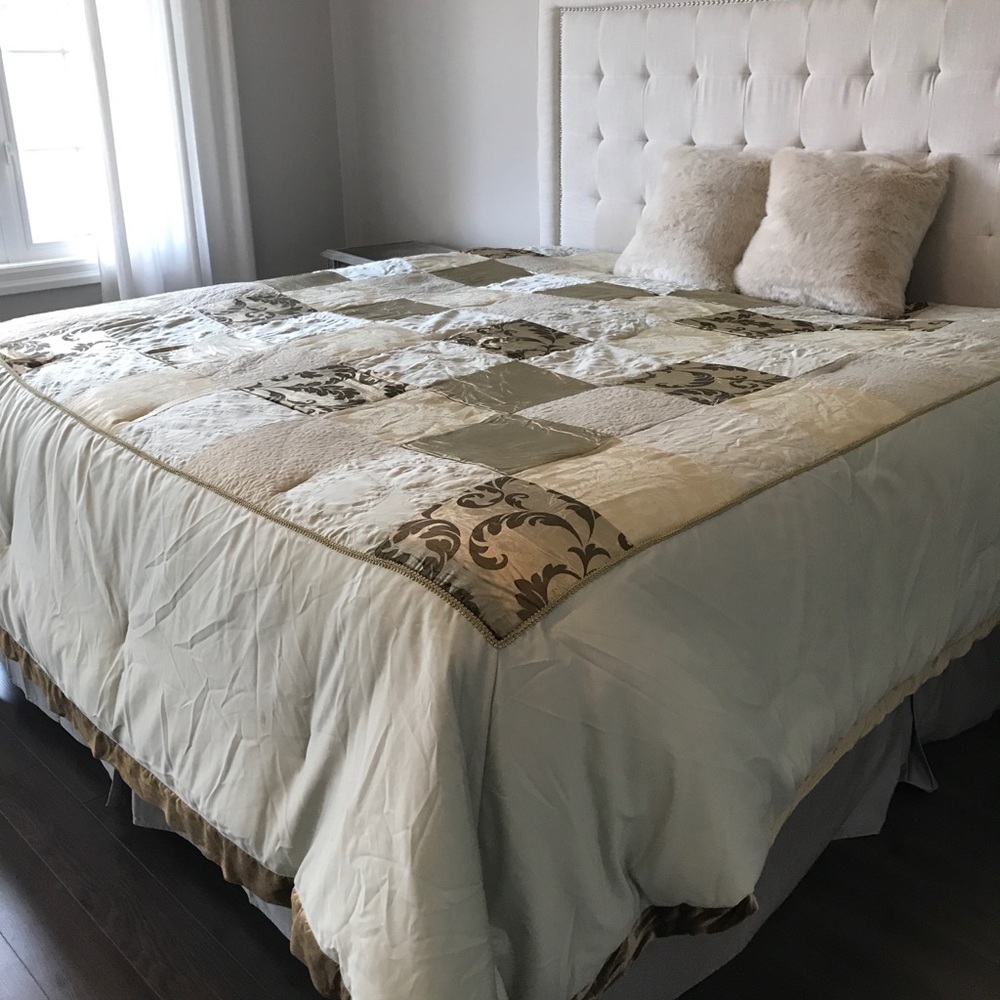 King comforter - Nicole Miller Designer